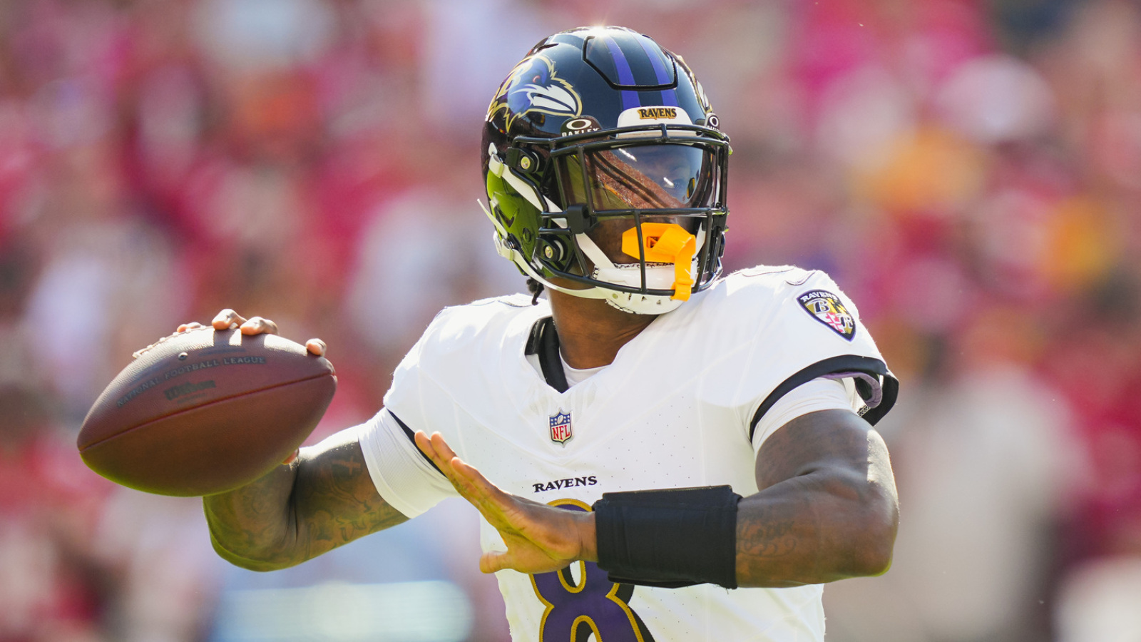 https://www.yardbarker.com/media/3/2/326338d8010843adcda607325e6581dc1be6096d/thumb_16x9/lamar-jackson-news-gives-reeling-ravens-hope.jpg?v=1