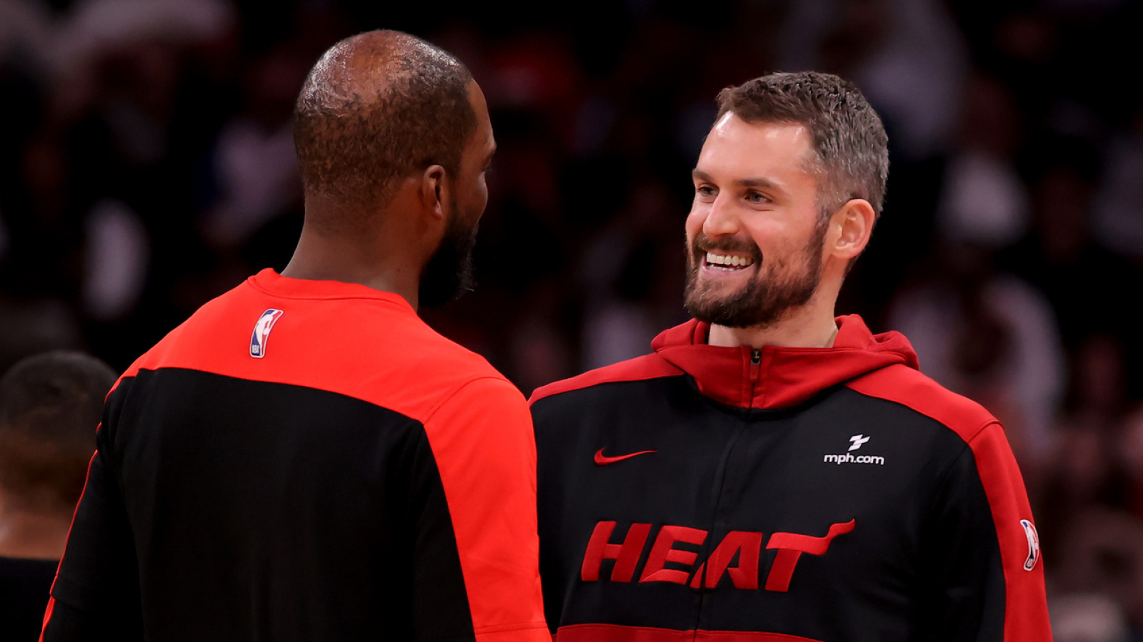 https://www.yardbarker.com/media/3/2/3288302a5f39f517d4053d8029ed7f2ff7cf7205/thumb_16x9/active-nba-10000-point-club-members-quiz.jpg?v=1