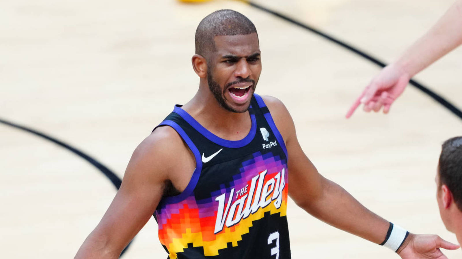 Chris Paul takes a shot at Giannis' free throws Yardbarker