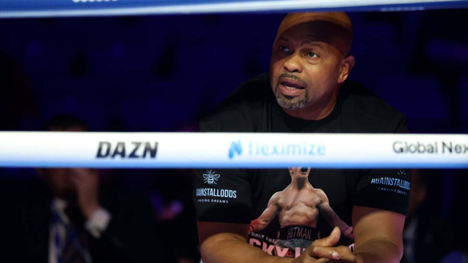 Former four-weight boxing champion offers to help Justin Gaethje beat Ilia Topuria at UFC White House