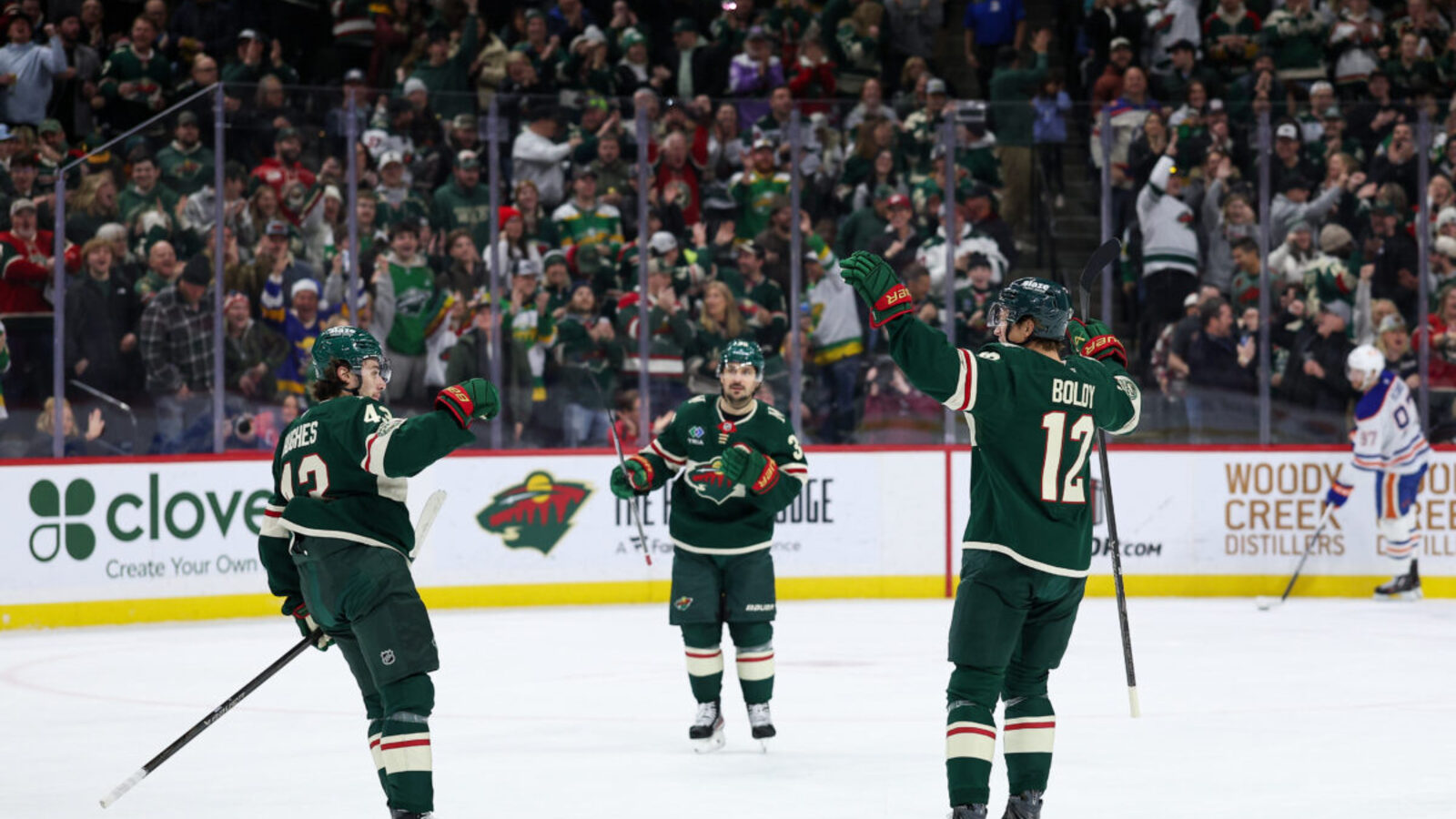 Wild Hang On, Defeat Oilers 5-2 | Yardbarker