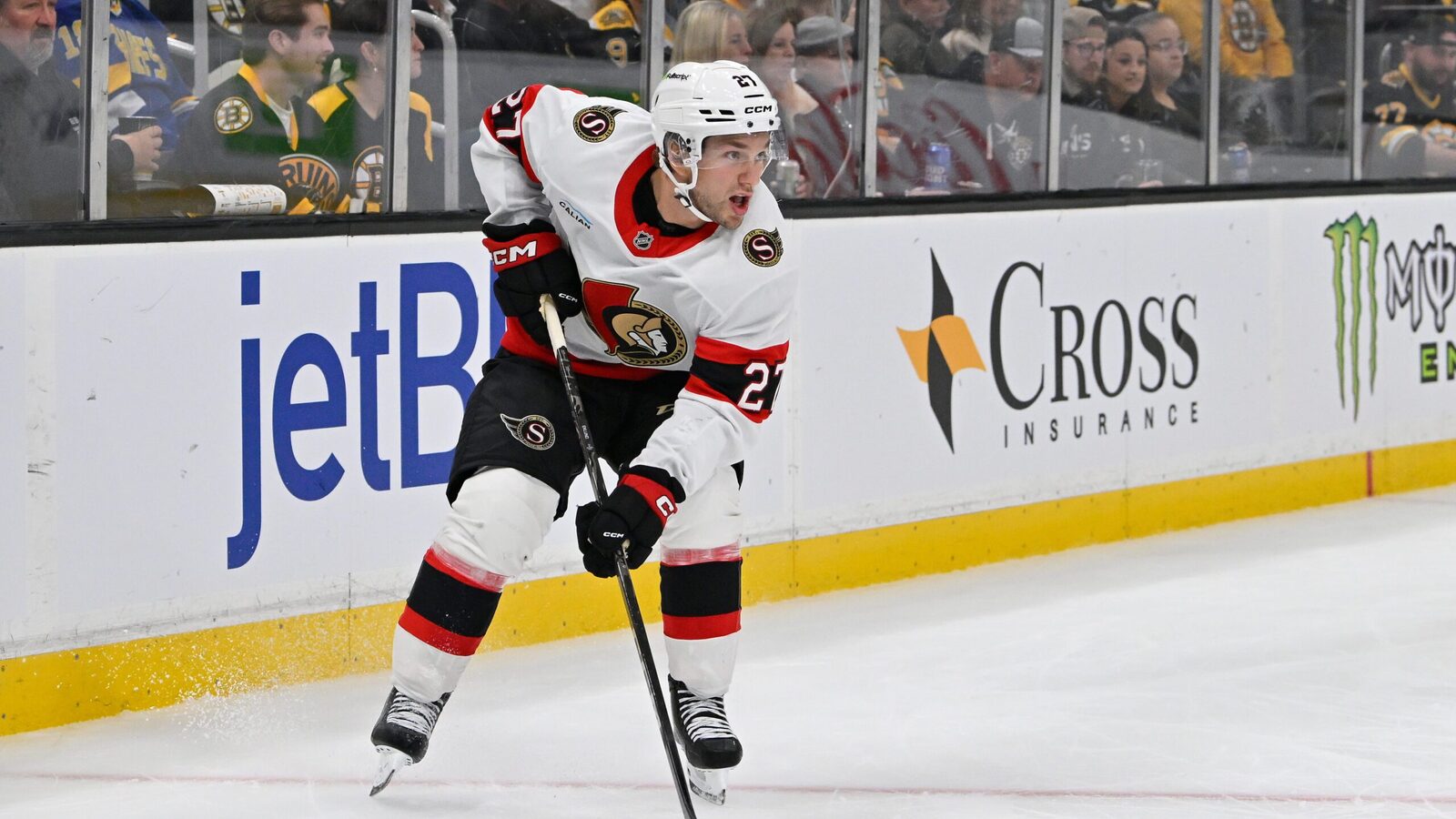 Senators’ William Eklund leaves game with lower-body injury