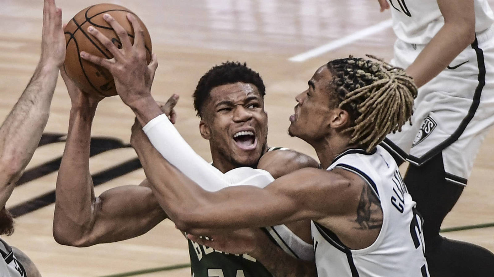 Nba World Reacts To Bucks Brave Win Over Nets In Game 3 Insider Voice