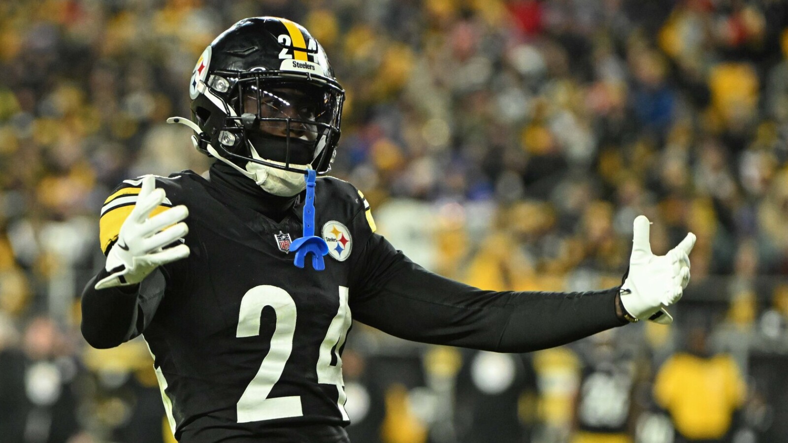 https://www.yardbarker.com/media/3/3/33a7cffadb4b80f51a40c216f168d29c5c0416fb/thumb_16x9/steelers-cb-joey-porter-jr-gets-surprisingly-bad.jpg?v=1