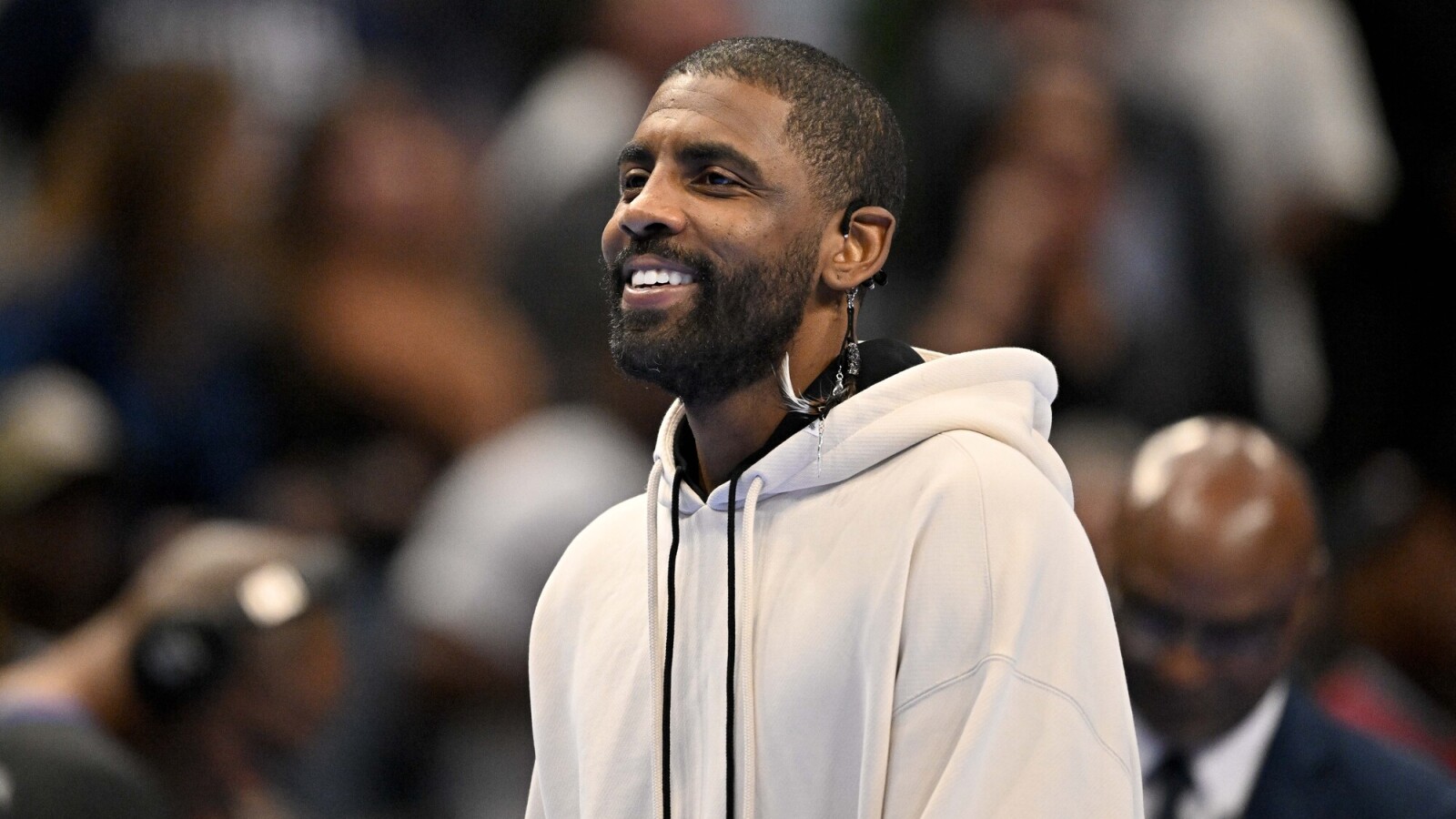 NBA Insider Delivers Kyrie Irving Return Update Amid Anthony Davis Trade Demand
