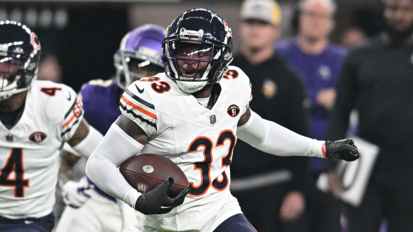 https://www.yardbarker.com/media/3/3/33ea7fe52a30b417ea5d3a4a1cb29e52a406398d/thumb_16x9/injury-list-designation-raises-concerns-bears-pro.jpg?v=2