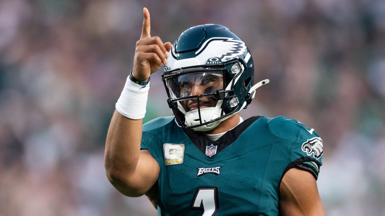 https://www.yardbarker.com/media/3/3/33ed5a8a36293585e6053e27bd1778c6eea33b45/thumb_16x9/predicting-standings-each-nfl-division.jpg?v=1