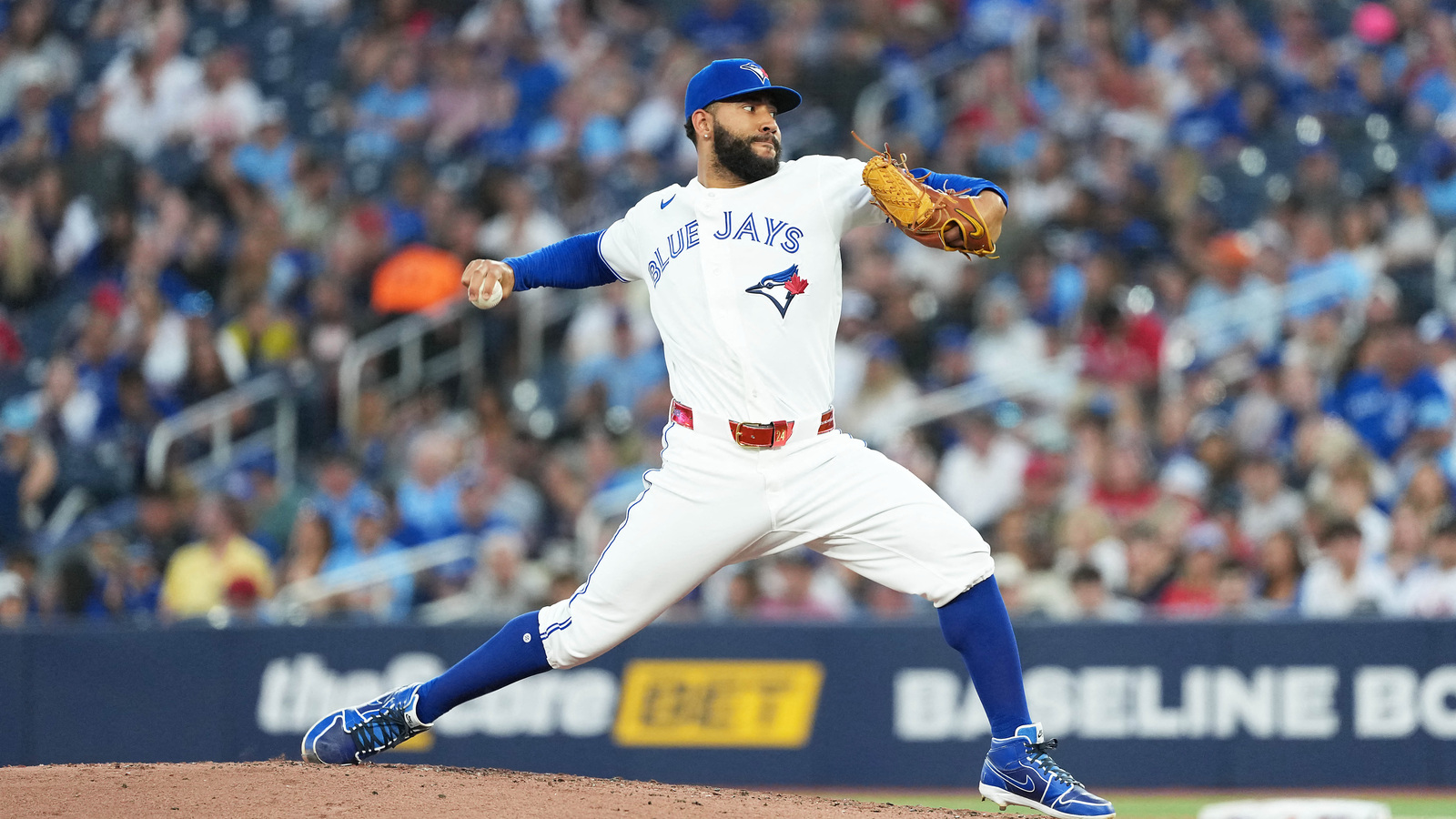 https://www.yardbarker.com/media/3/4/34304d5948e3135cbd2c3f3a09c927f937d08763/thumb_16x9/simeon-woods-richardson-deserves-start-blue-jays.jpg