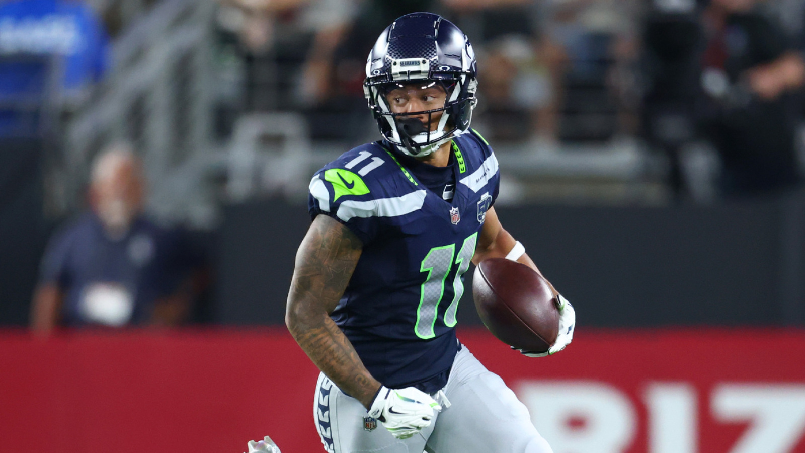 https://www.yardbarker.com/media/3/4/343c4d797c2f31ff7766deab64153266d2bae7c0/thumb_16x9/last-100-catch-nfl-season-team-quiz.jpg?v=1