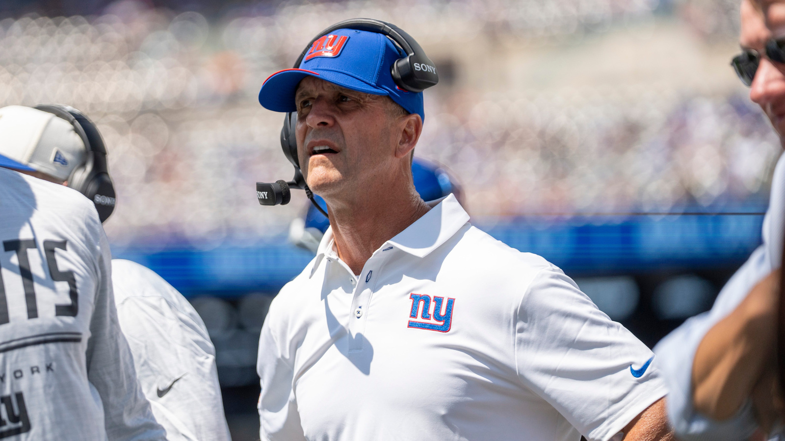 https://www.yardbarker.com/media/3/4/34607e46f5677baff30dc67dc28201cc2b131e38/thumb_16x9/new-york-giants-head-coach-john-harbaugh-watches.jpg