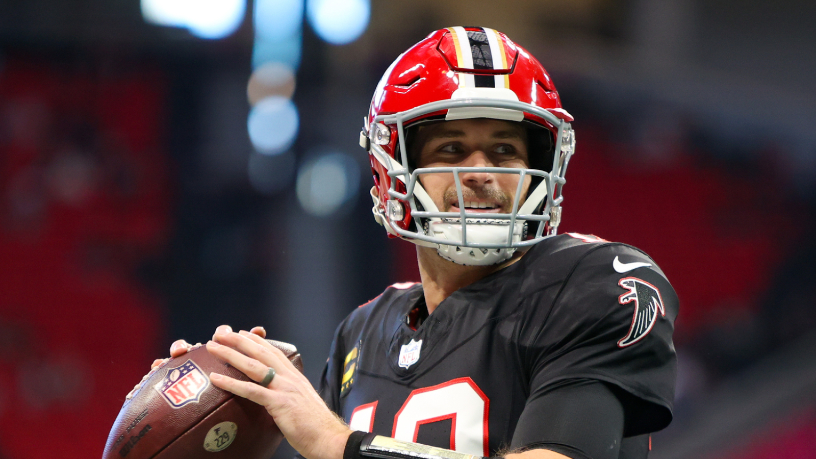 https://www.yardbarker.com/media/3/4/3488d6980f7265e4e1a8c0359dd37fbbaac062ff/thumb_16x9/kirk-cousins-absent-first-day-falcons-otas.jpg?v=1