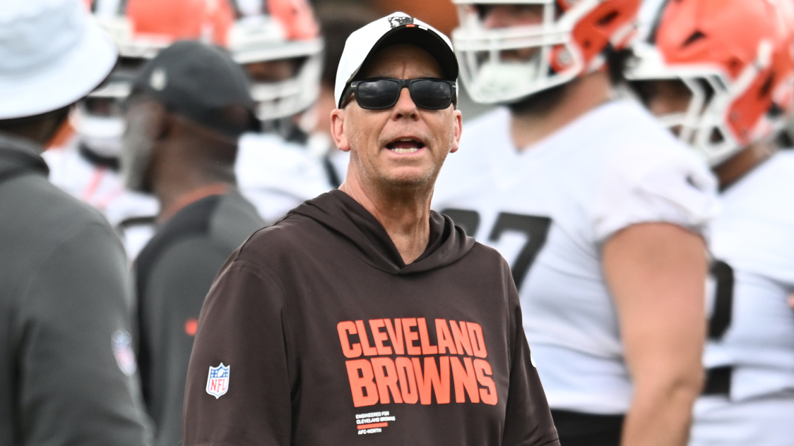 https://www.yardbarker.com/media/3/4/3493ef8e9f07f0c8f8dd63cb3a884dd0f9c3aa1d/thumb_16x9/todd-monken-rips-browns-offense-amid-qb.jpg?v=1