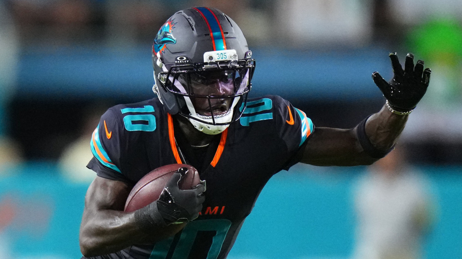 NFL insider shares bad news for Tyreek Hill after worrisome injury update