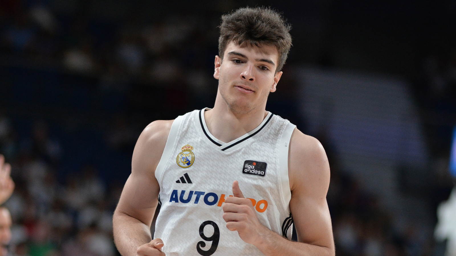 https://www.yardbarker.com/media/3/5/3528d31b7bfd34db6dbdf07d9590841e4ab1fd7f/thumb_16x9/insider-reveals-celtics-plan-first-round-pick.jpg?v=1