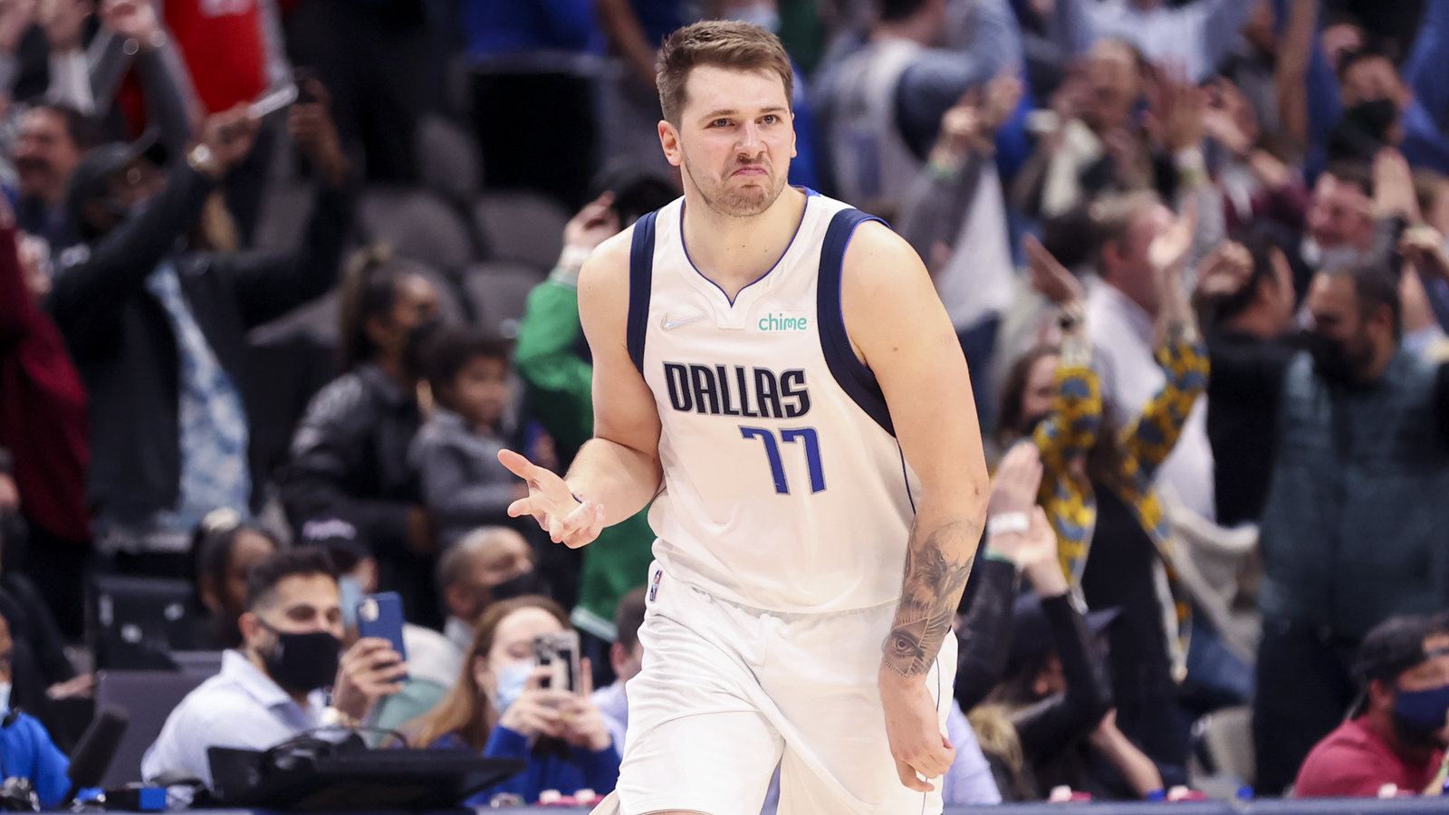 Luka Doncic drops 41, makes Mavs history in win | Yardbarker