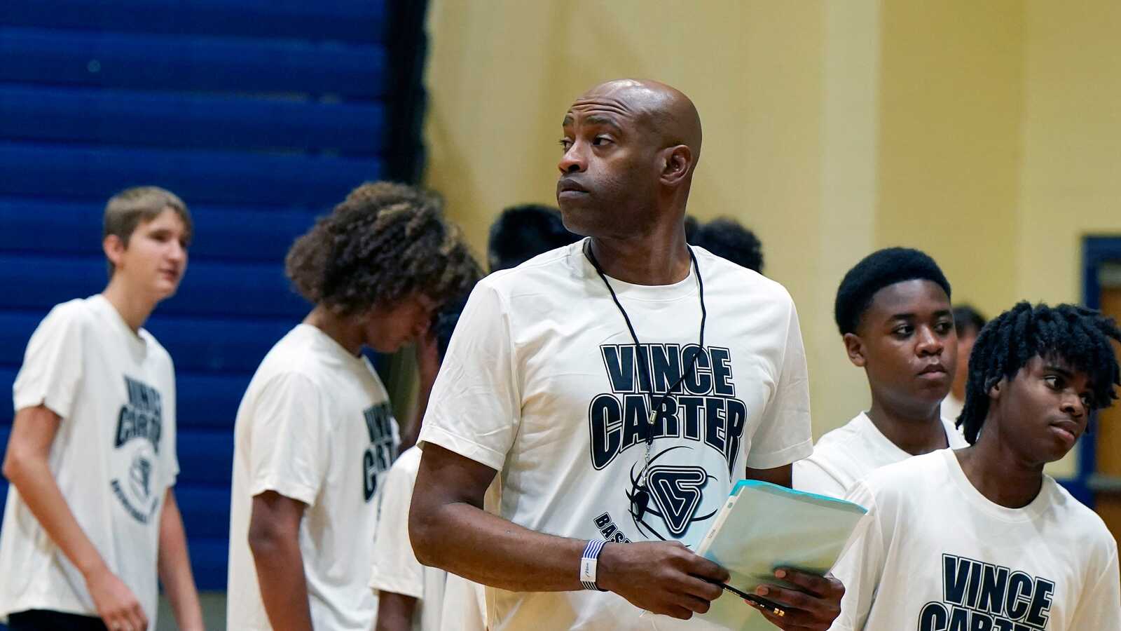 Vince Carter Explains How Kobe Bryant Helped Him Accept Retirement