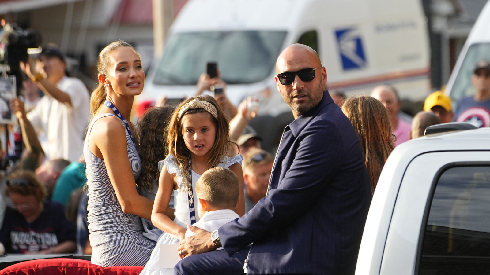 https://www.yardbarker.com/media/3/5/3552ccc5b11498a797a58124082b2c38af6704e9/thumb_16x9/jul-26-2025-cooperstown-ny-usa-hall-famer-derek.jpg