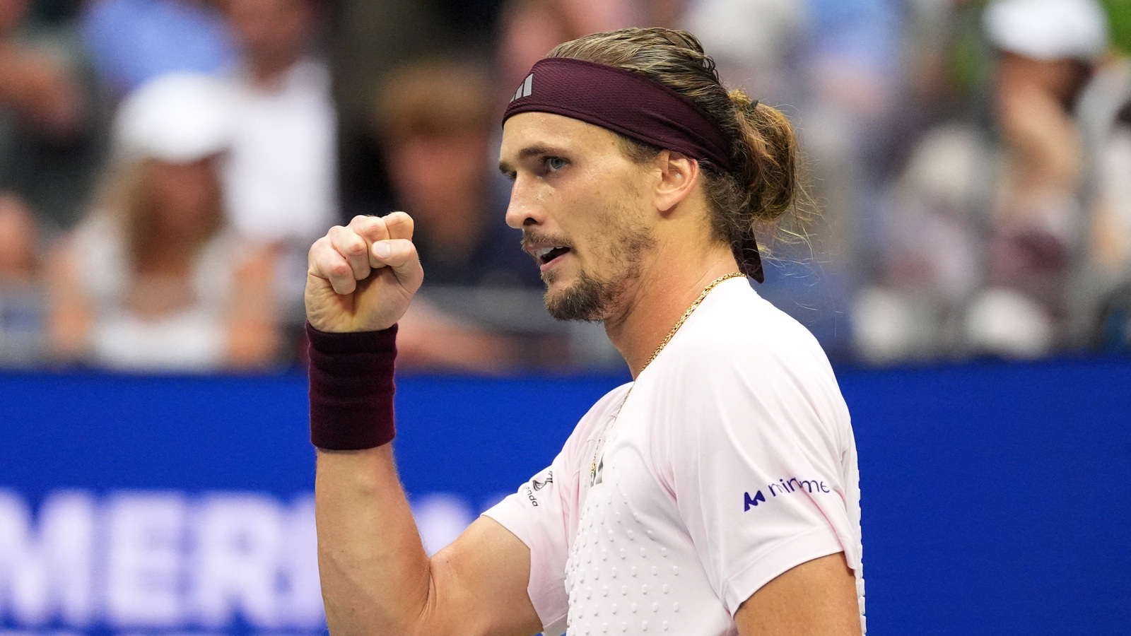 Alexander Zverev battles through fitness concerns to grueling three-set victory against Alexander Bublik