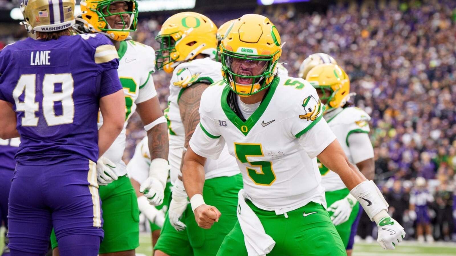 No. 6 Oregon fends off Washington