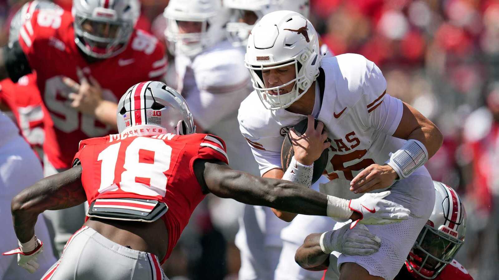 https://www.yardbarker.com/media/3/5/35c1c5814542b7d06537ce5b698f469fe3d44eb1/thumb_16x9/college-football-week-1-takeaways.jpg?v=1