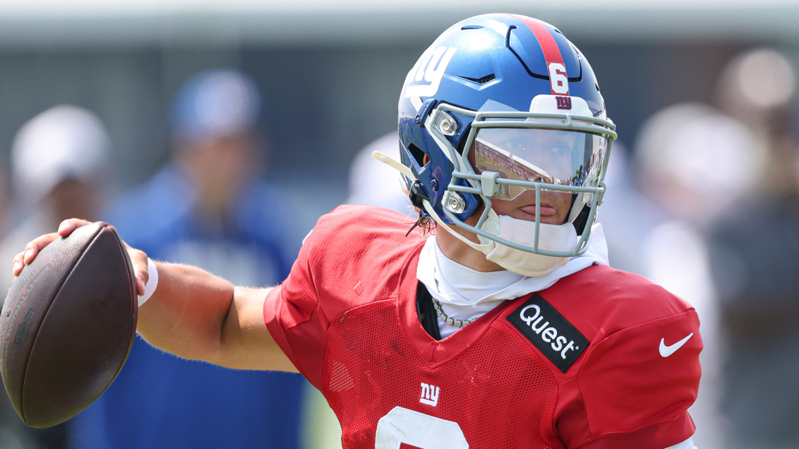 https://www.yardbarker.com/media/3/6/36010d2e81597197b74a86efa7a57a6f42802ae4/thumb_16x9/one-nfl-training-camp-surprise-every-team.jpg?v=2