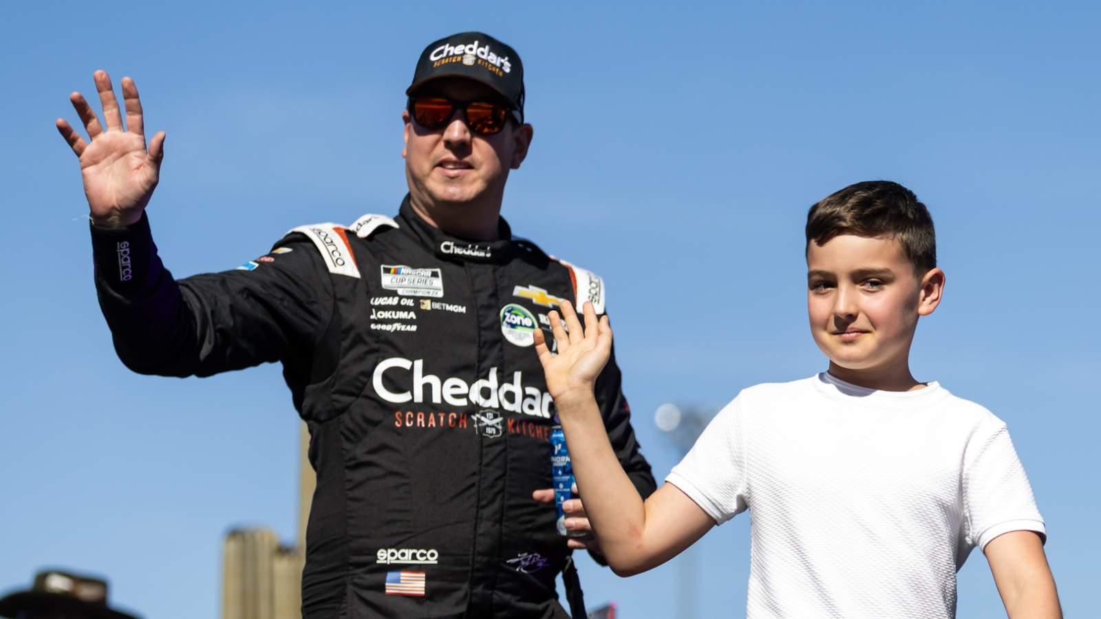 https://www.yardbarker.com/media/3/6/3603058477a0e65fef109958a4059914c67f33ea/thumb_16x9/kyle-busch-planned-race-son-brexton-before-his.jpg?v=1