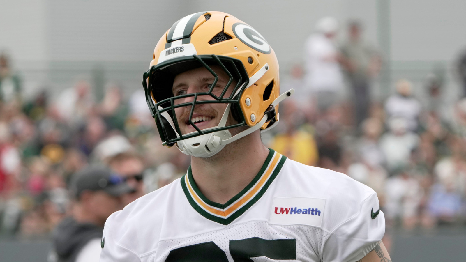 https://www.yardbarker.com/media/3/6/362d07eb5f26bcc0c5f2f29cabaa888135102c53/thumb_16x9/tucker-kraft-blunt-message-booing-packers-fans.jpg?v=1
