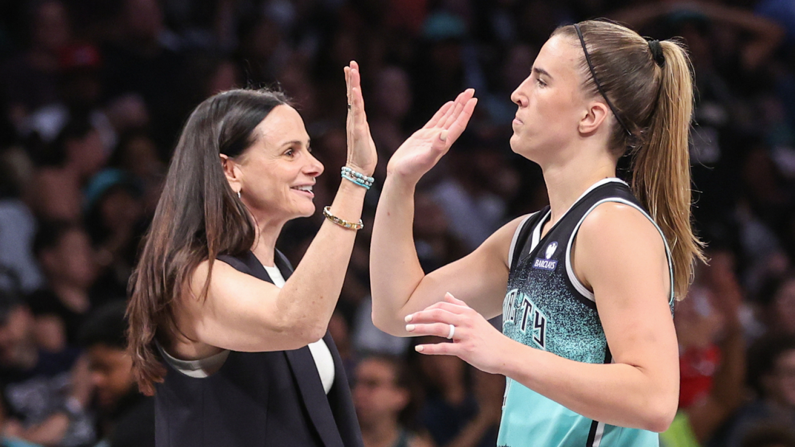 https://www.yardbarker.com/media/3/6/363a5bd0c8360aa0192e7c1e8f19b3a0f0418fcc/thumb_16x9/wnba-playoff-scoring-leaders-quiz.jpg?v=1