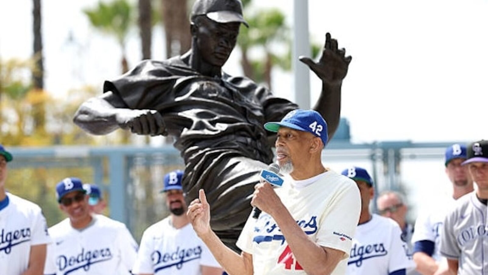 Watch: Kareem Abdul-Jabbar Speaks To Dodgers On Jackie Robinson Day ...