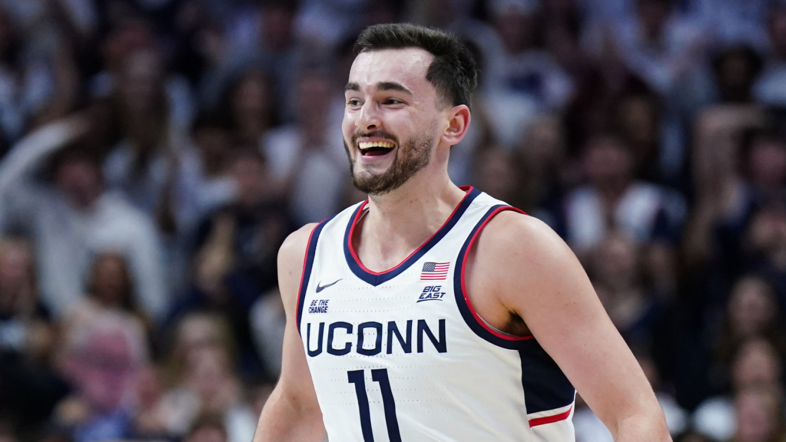 https://www.yardbarker.com/media/3/6/366d4ff1ed41f0479f0c3b8f3476d562ff552069/thumb_16x9/3-uconn-men-firing-on-cylinders-early-season.jpg?v=1