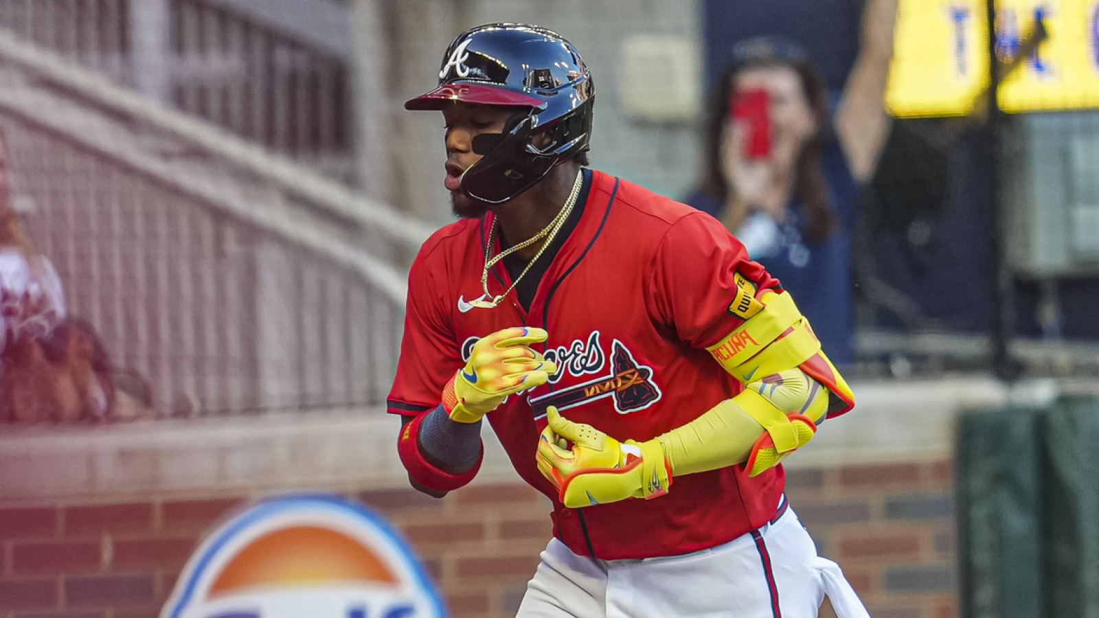 https://www.yardbarker.com/media/3/6/3697f7d7444b1b2e2106f30017f552bac5222322/thumb_16x9/watch-ronald-acuna-jr-homers-first-bat-back-acl.jpg?v=1