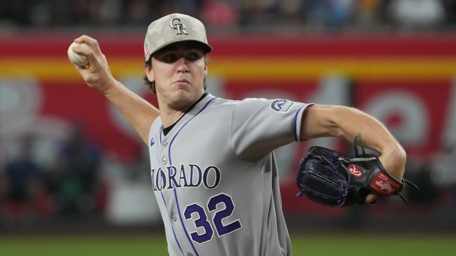 https://www.yardbarker.com/media/3/6/36bb1d1c2e82f45ae4dffea90e730cb1acb3d424/thumb_16x9/rockies-update-on-chase-dollanders-injury-status.jpg?v=2