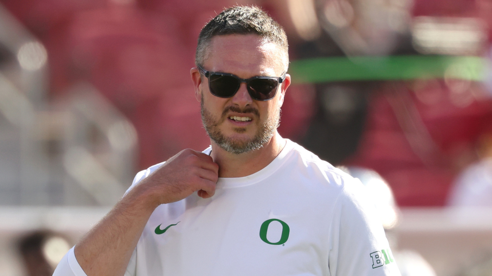 Oregon Ducks Change Offensive Coordinator After Loss to Illinois