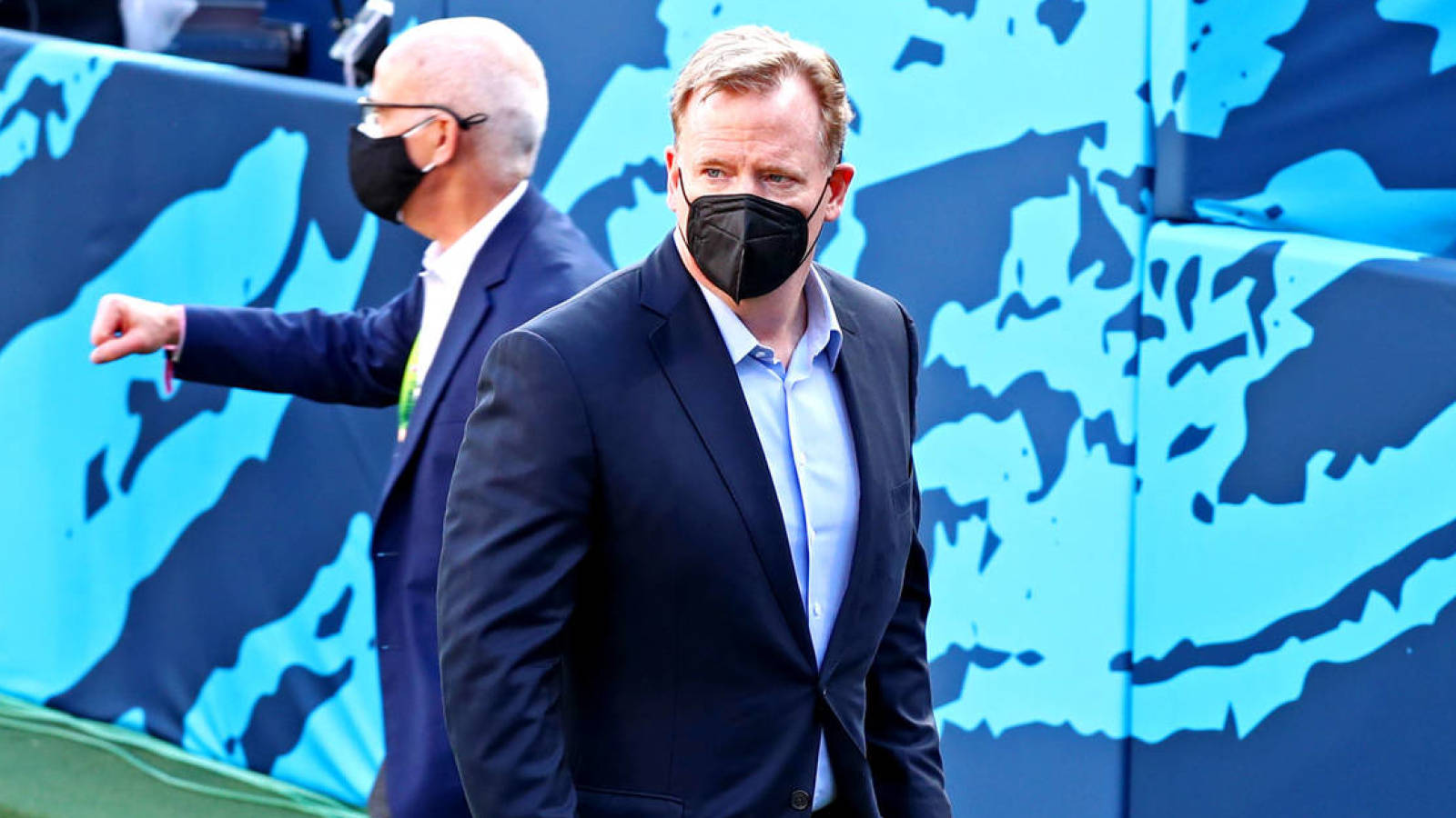 Will unvaccinated NFL assistants lose level 1?