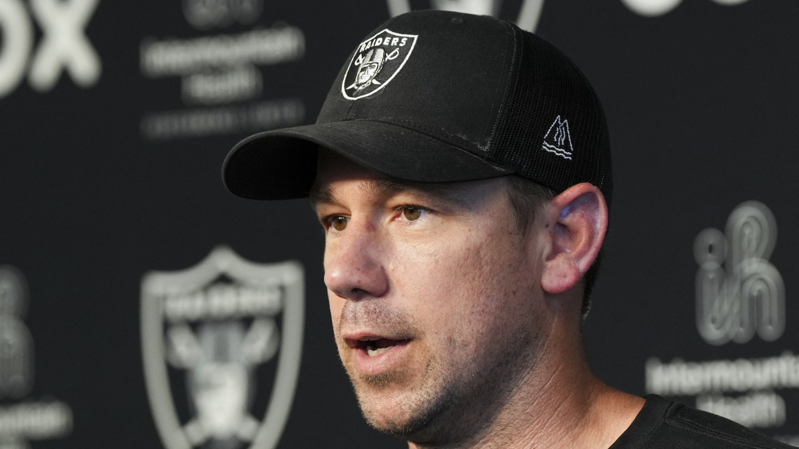 Klint Kubiak Challenges Raiders with Joint Practices in Houston