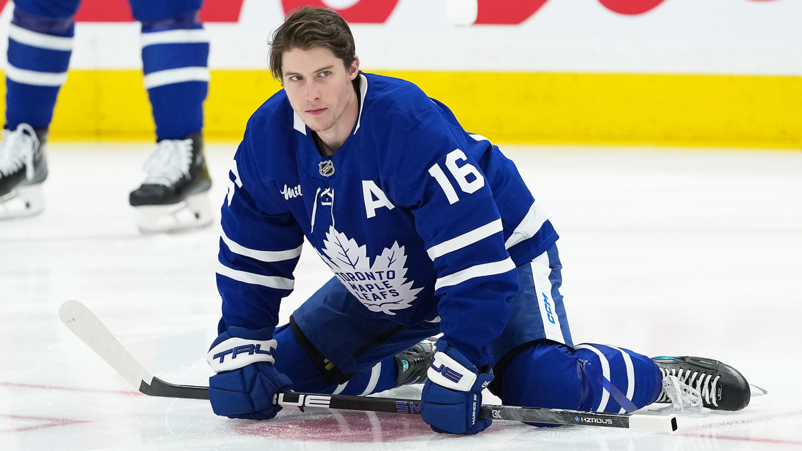 https://www.yardbarker.com/media/3/7/3759ebbdfbac7a3aebd8e5dccaba4d5e59100f48/thumb_16x9/maple-leafs-negotiations-mitch-marner-sign-trade.jpg?v=1