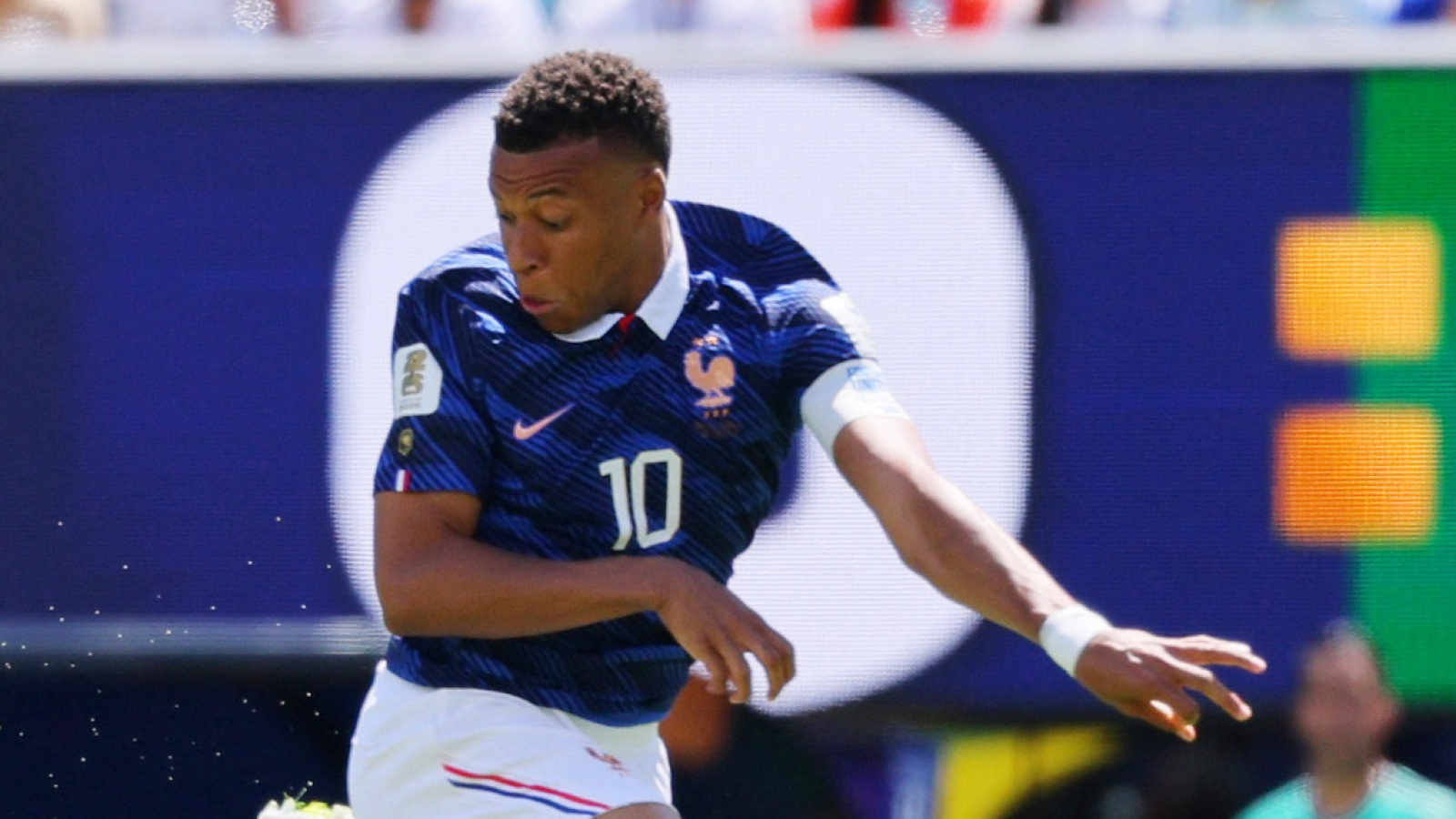 https://www.yardbarker.com/media/3/7/376b58f74ea987e45de4cf6306d04dc2a786048d/thumb_16x9/kylian-mbappe-brace-sets-high-bar-france-world-cup.jpg?v=1