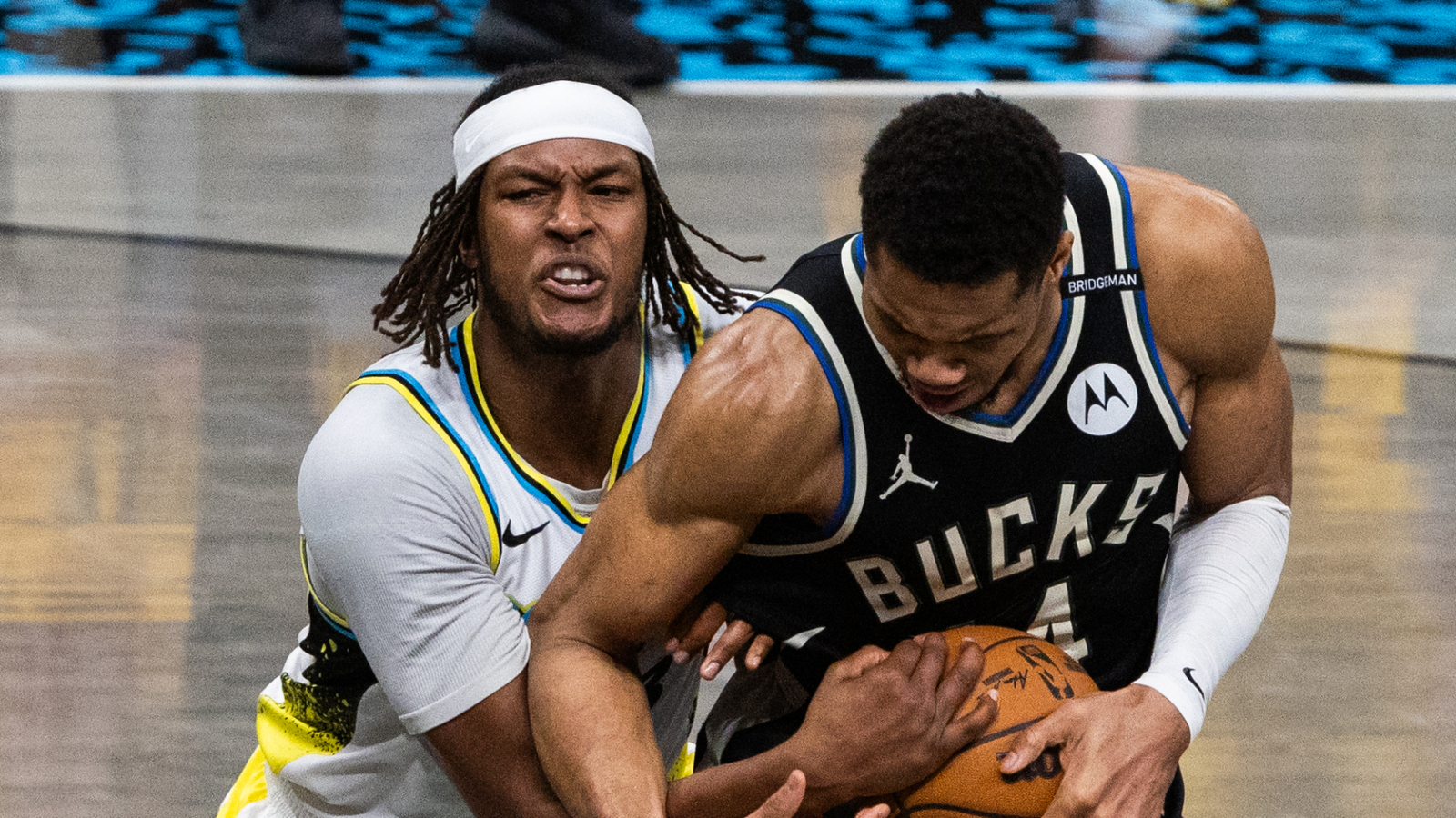 https://www.yardbarker.com/media/3/7/376ba9d698b9c94e46f9a680bb29072672892b90/thumb_16x9/watch-bucks-pacers-heated-exchange-following-game.jpg?v=1