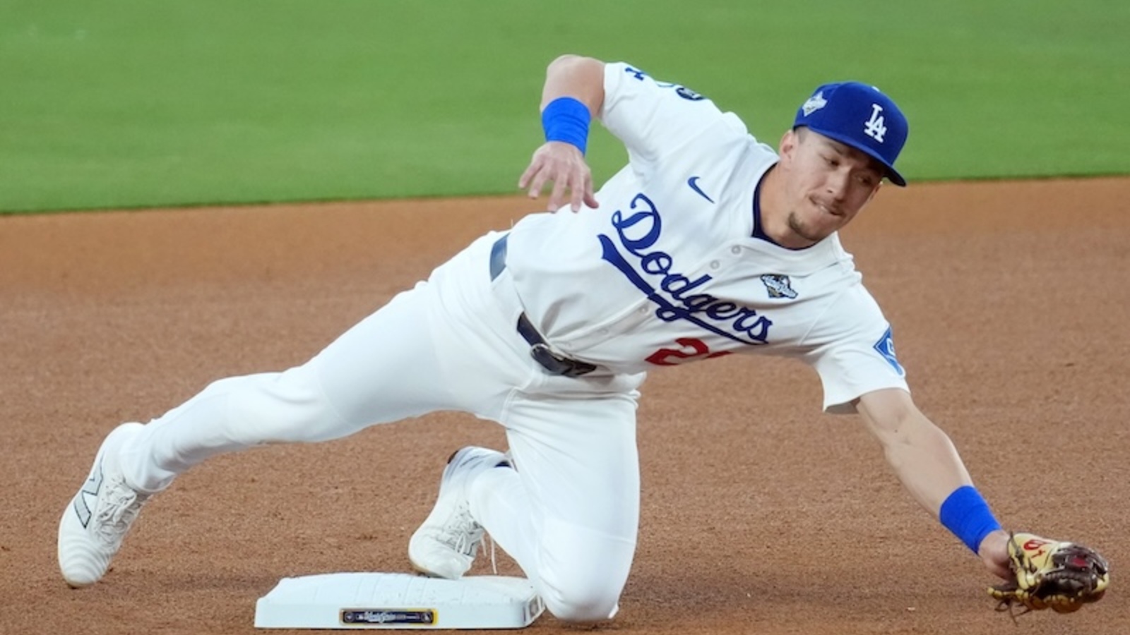 Tommy Edman Primarily To Play Second Base With Teoscar Hernández Back ...