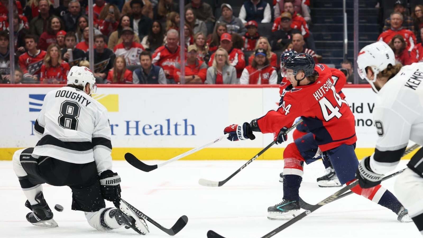 Star forwards shine as Kings collect first win over Caps
