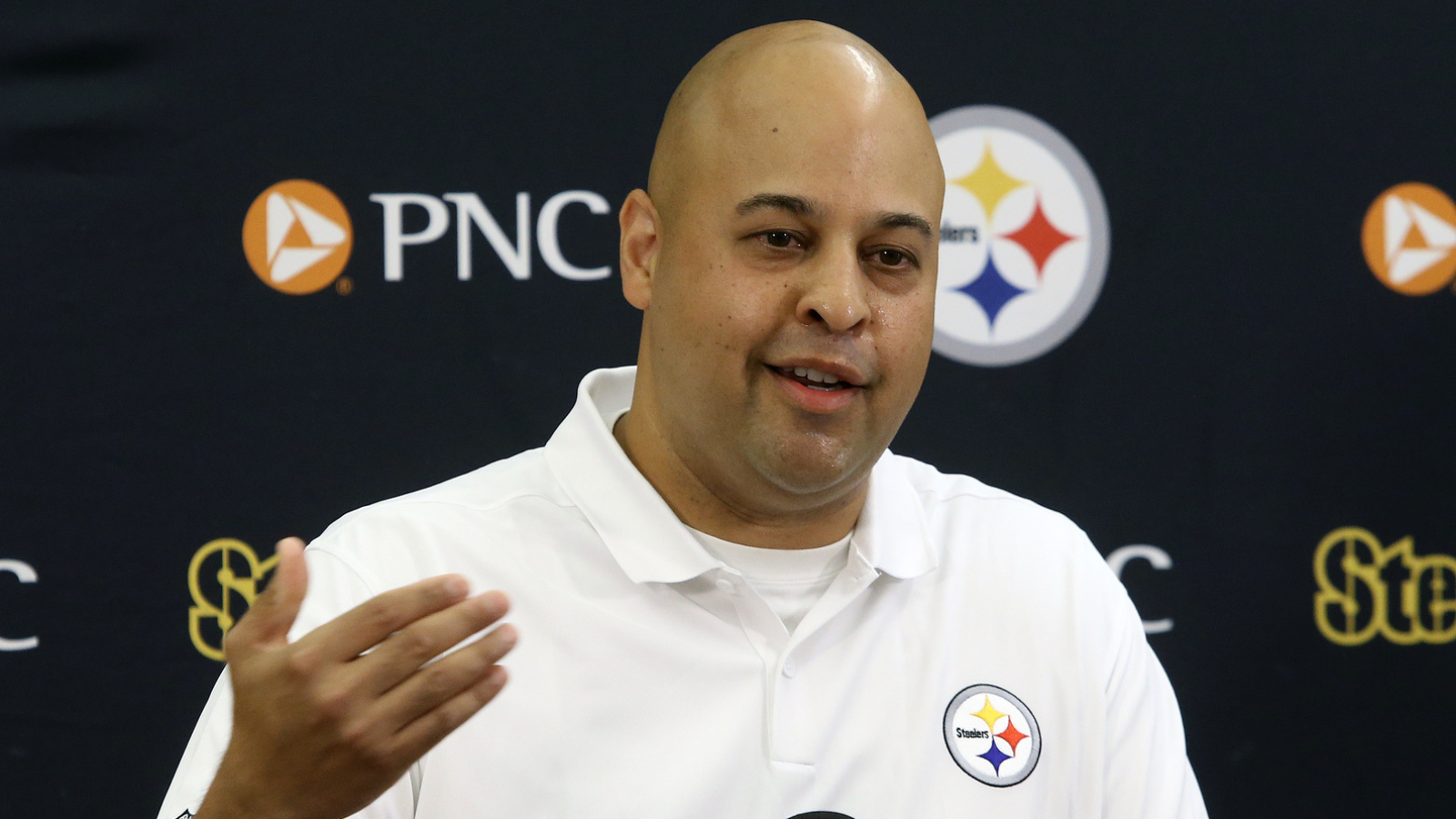 https://www.yardbarker.com/media/3/7/3785a453796c527ff868c639ba7ce6b24337eb78/thumb_16x9/steelers-should-start-considering-qb-options-2026.jpg?v=1