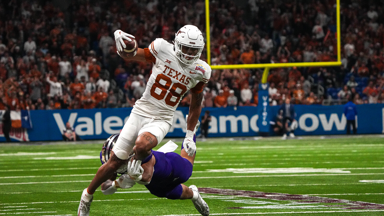Texas Longhorns lose talented wide receiver to transfer portal Yardbarker