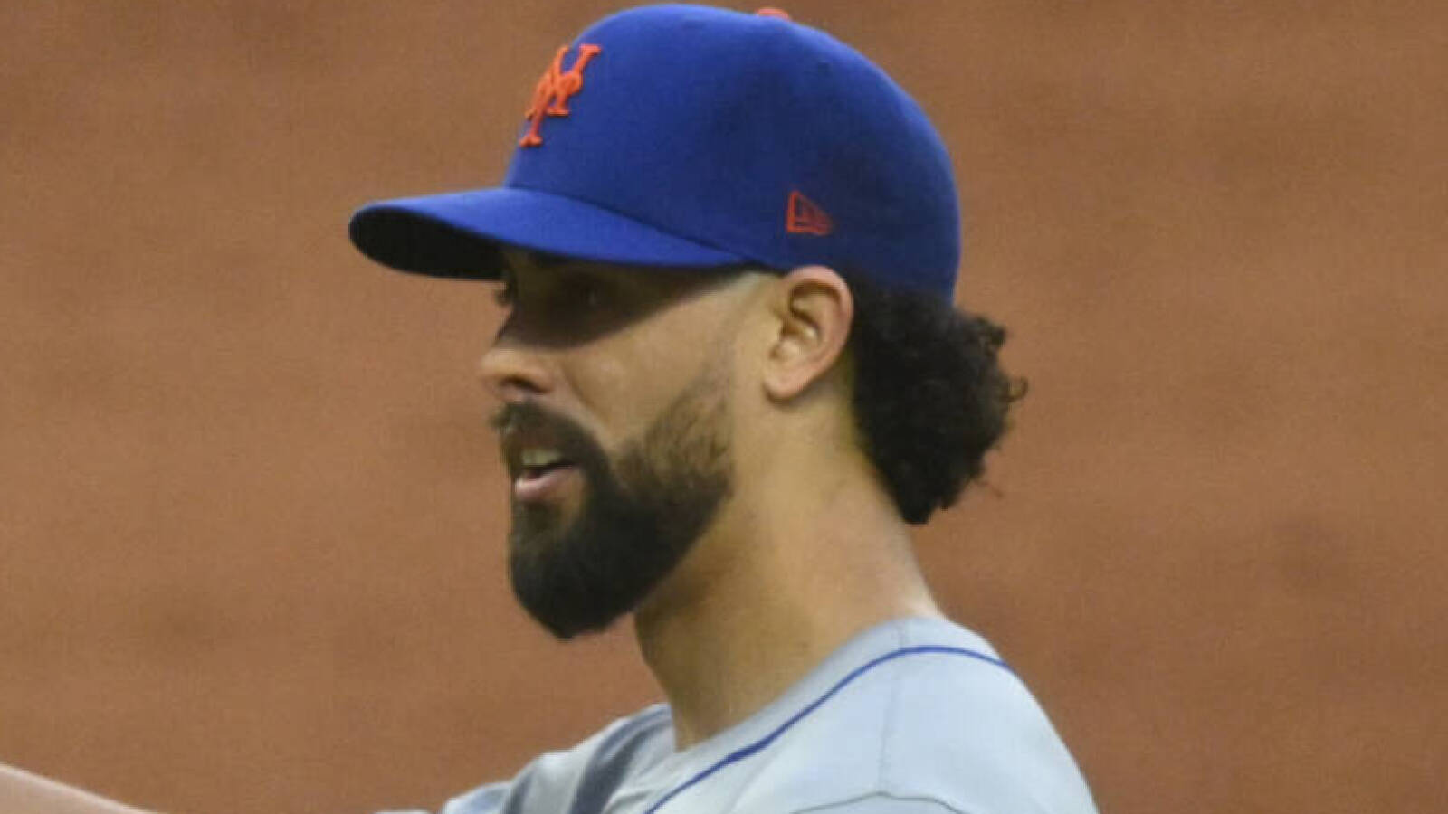 Reporter explains why Mets cut pitcher who threw glove | Yardbarker