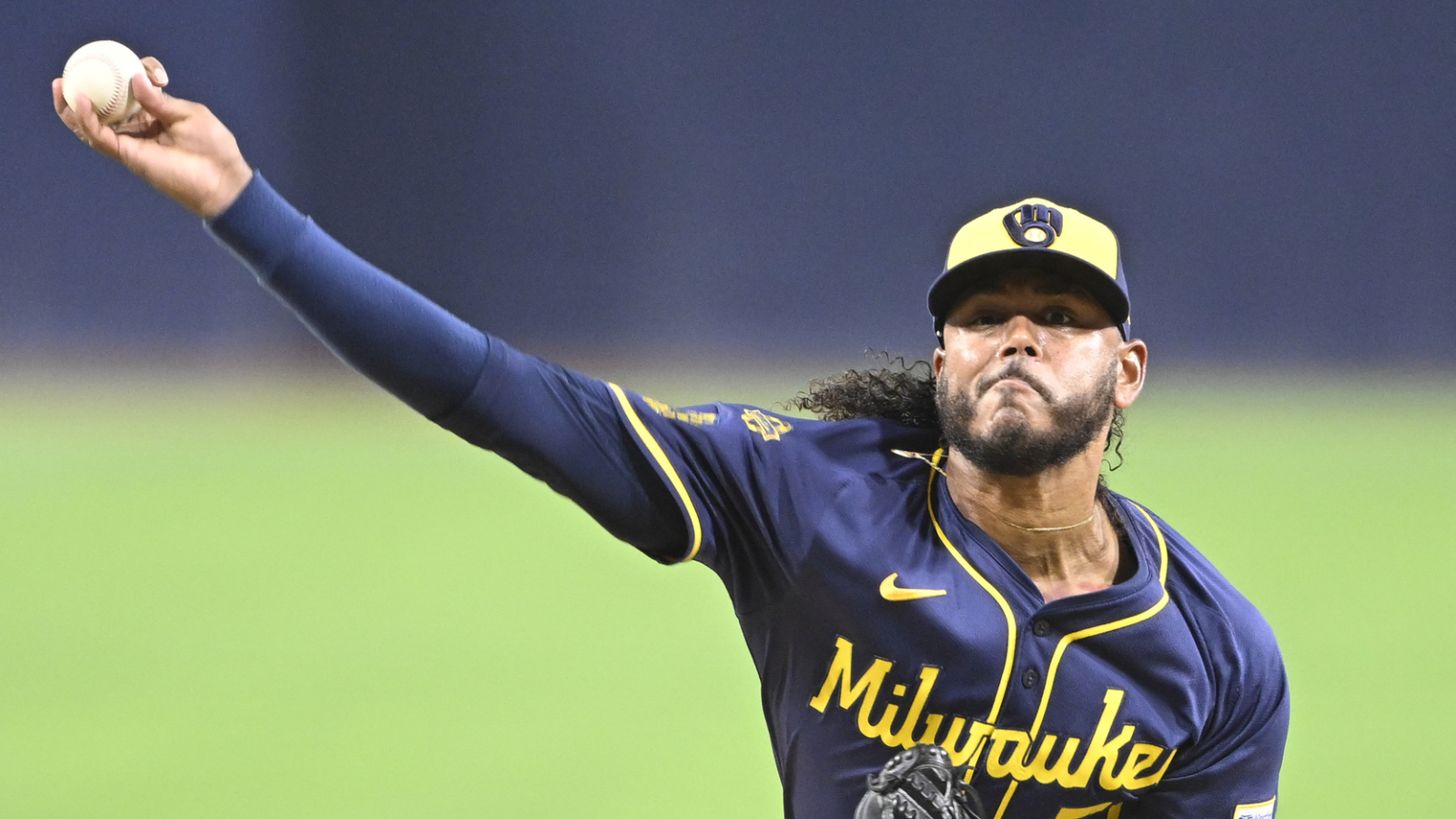 https://www.yardbarker.com/media/3/7/37f75c3c6330a7a3dfd64eb081f6147f01d22ad7/thumb_16x9/brewers-ace-reaches-major-milestone-third.jpg?v=1