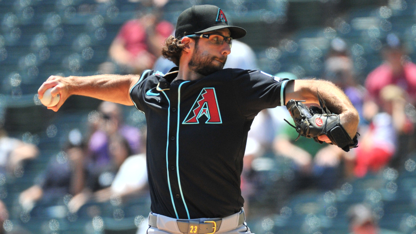 https://www.yardbarker.com/media/3/7/37ffbd081b5f974adfd5b66d4af6623eb4b754b7/thumb_16x9/diamondbacks-reportedly-ready-sell-eye-toward-2026.jpg?v=1