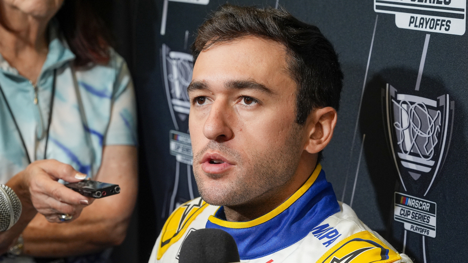 https://www.yardbarker.com/media/3/8/3809a5c88c8ded5cfed6063819a17f0107ef7719/thumb_16x9/these-cup-series-drivers-face-surprise-playoff.jpg?v=1