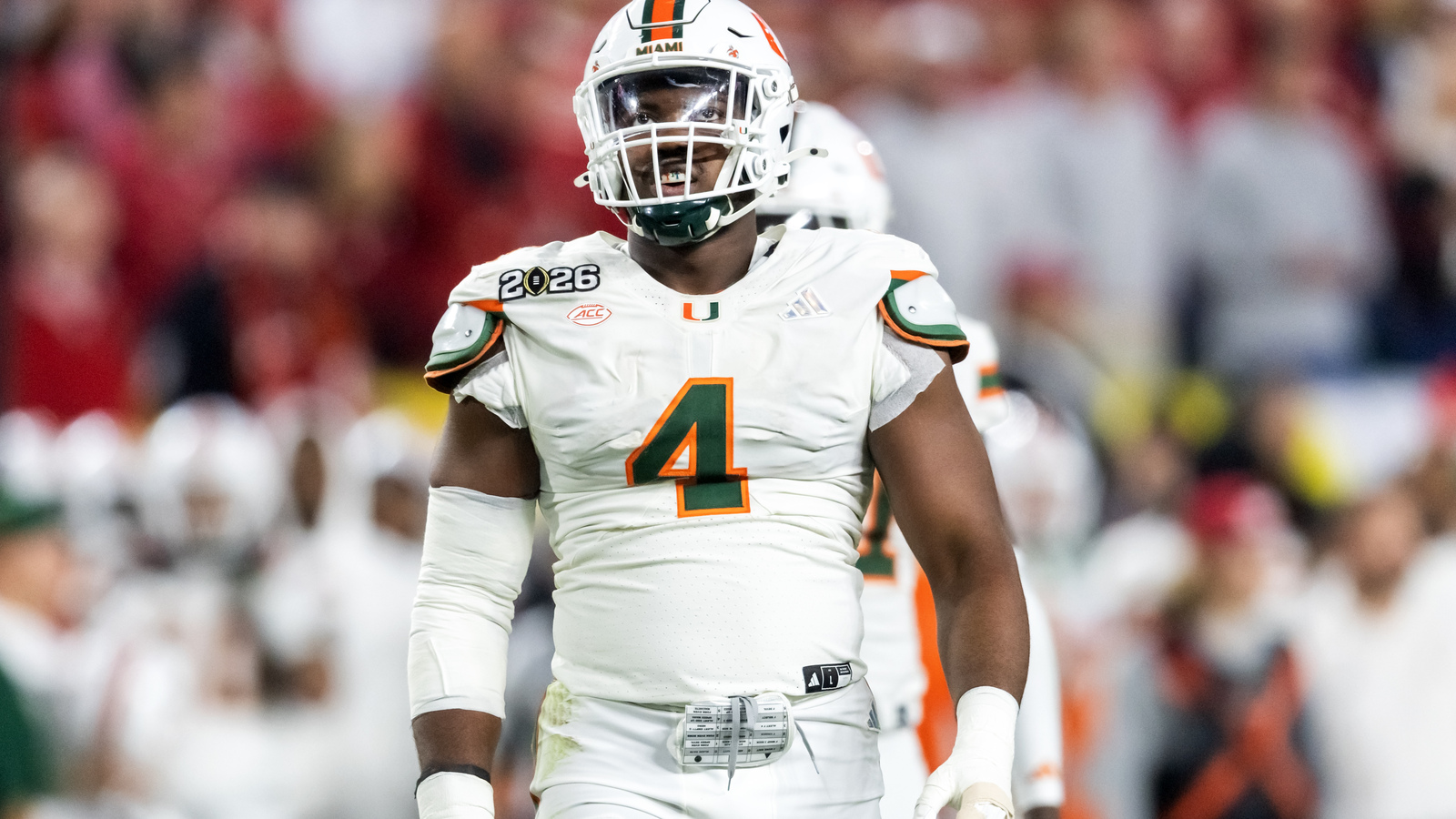 https://www.yardbarker.com/media/3/8/3836b0cfc340ad5af6f6637c1800f488cd39b3d7/thumb_16x9/buccaneers-icon-lavonte-david-promise-rueben-bain.jpg