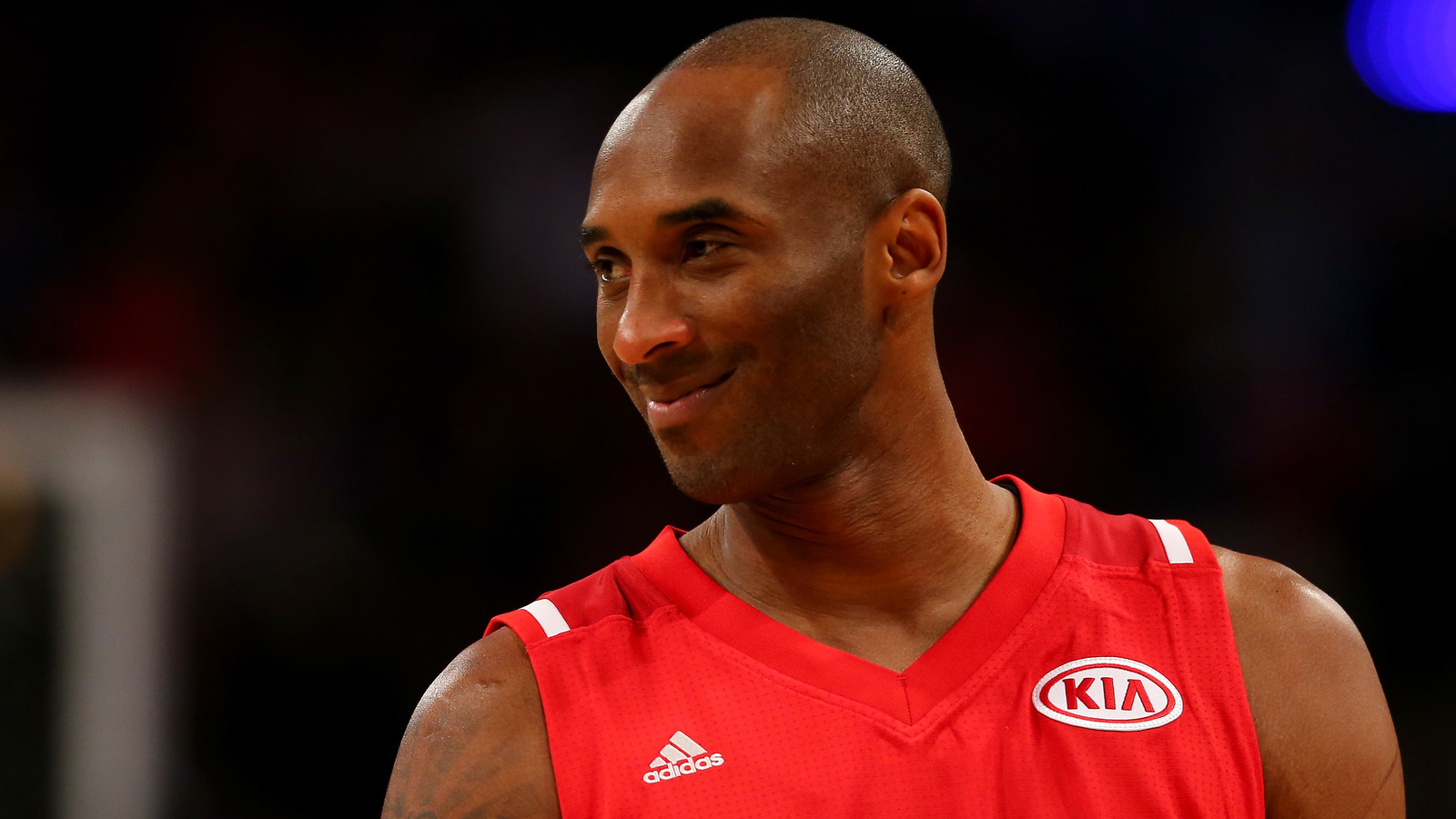 Kobe Bryant of the Los Angeles Lakers bites his jersey during a game  News Photo - Getty Images