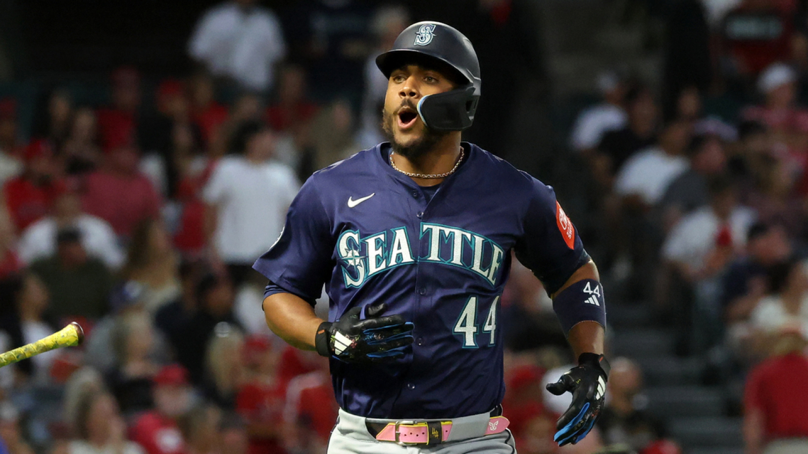 https://www.yardbarker.com/media/3/8/38c164760a5df2824fe408bf057b63be99dc484d/thumb_16x9/four-20-home-run20-stolen-base-mlb-seasons-quiz.jpg?v=1