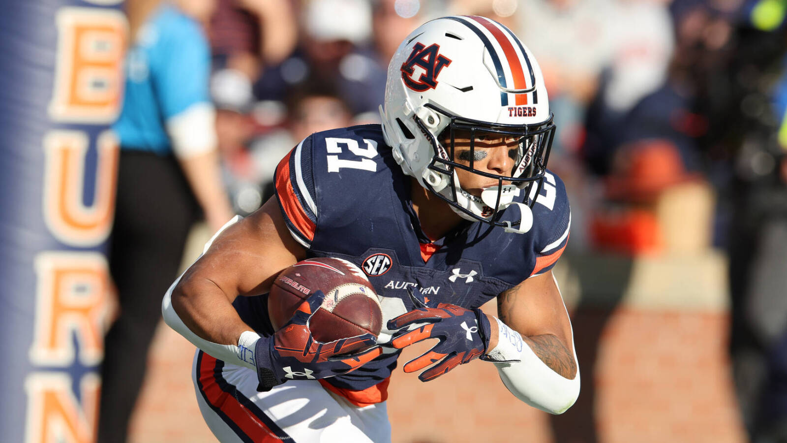 Watch Iron Bowl referees miss obvious facemask Yardbarker